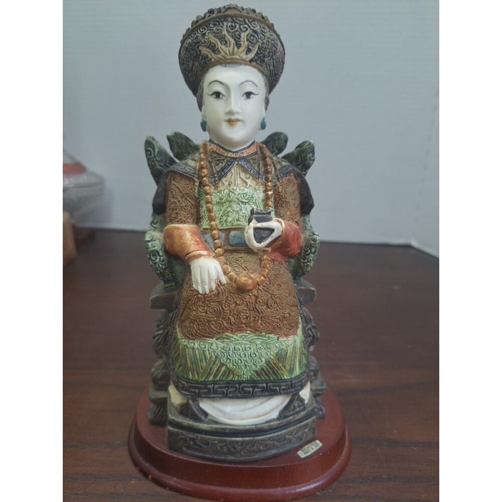 Vintage Chinse Empress On Throne Resin Figure On Wooden Base Taiwan Republic Of